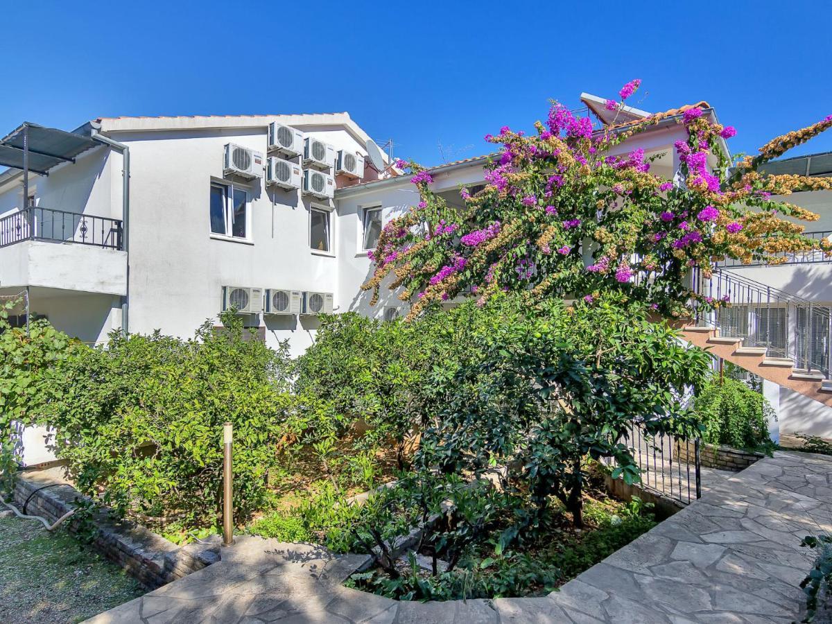 Apartment Rubin-10 By Interhome Selca kod Bogomolja Exterior photo